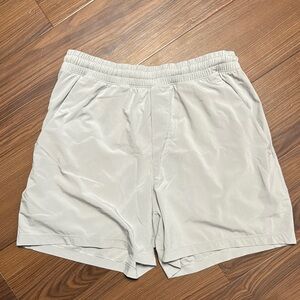 Lululemon Pace Breaker Linerless Shorts 5” Mens.